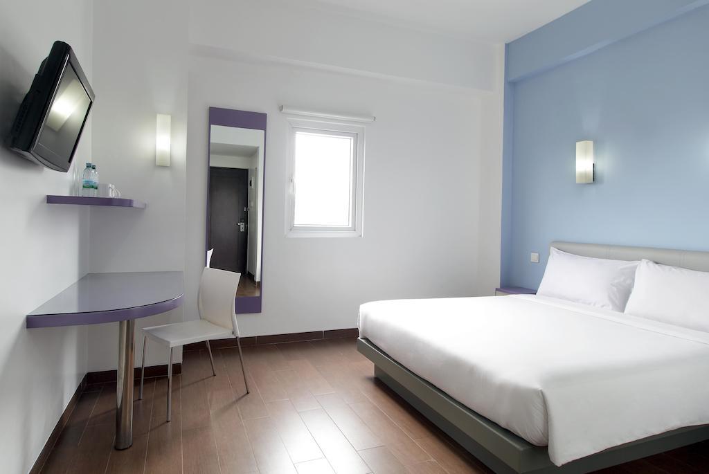 Amaris Hotel Palembang Esterno foto